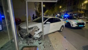 polisten kacan alkollu surucu duraga daldi vLvWlEQZ.jpg